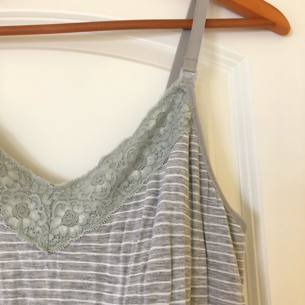 Gap maternity nursing nightgown